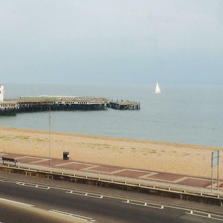 See The Sea Southsea Luaran gambar