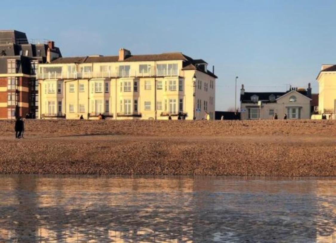 See The Sea Southsea Luaran gambar